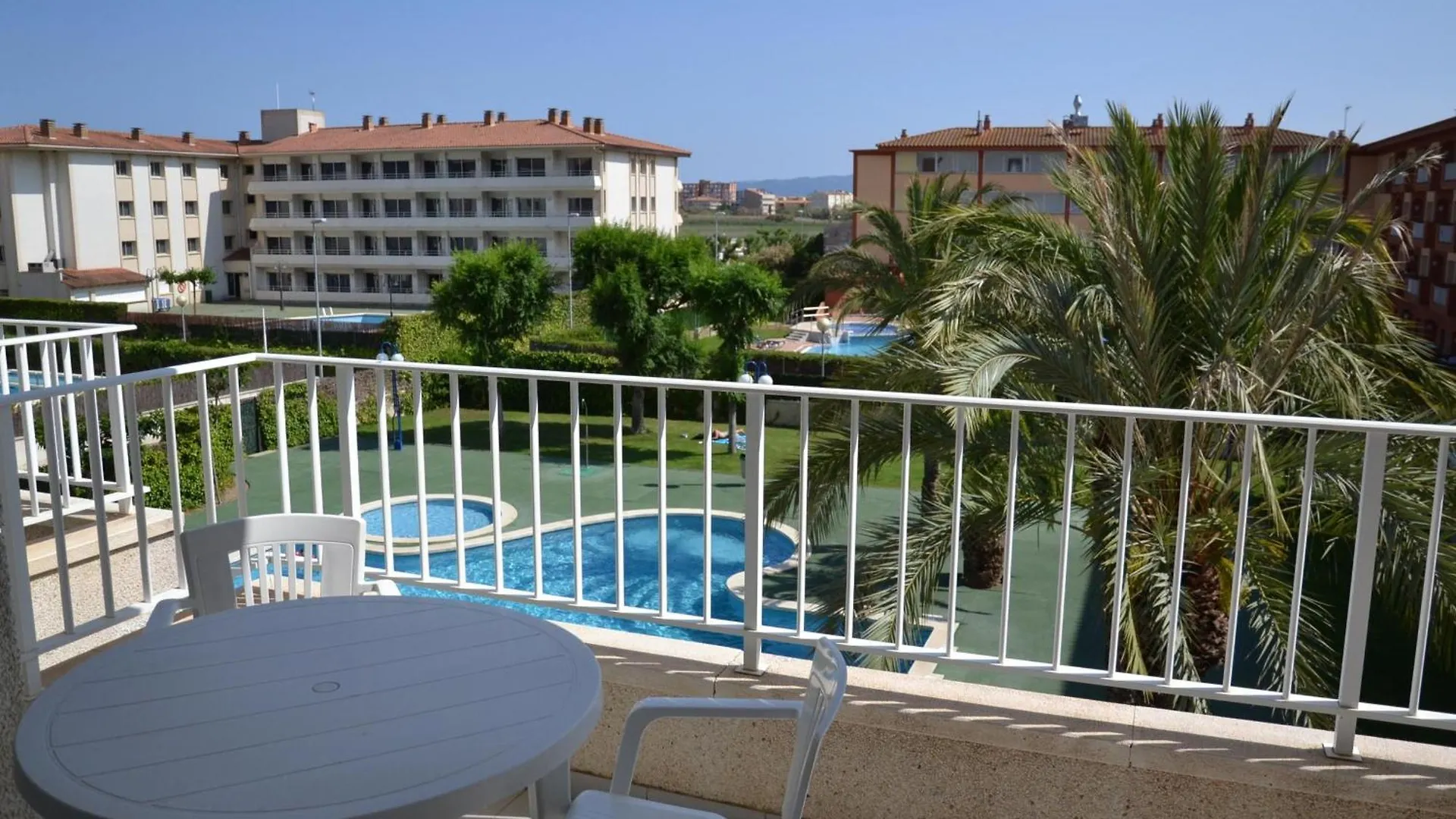 Apartamento En L'Estartit Con Piscina, Terraza Y A 5 Minutos De La Playa - Es-323-27 0*,